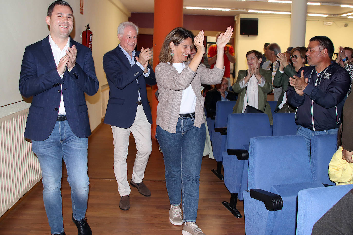 Teresa Ribera asiste a la presentación de la candidatura del PSOE en Fabero