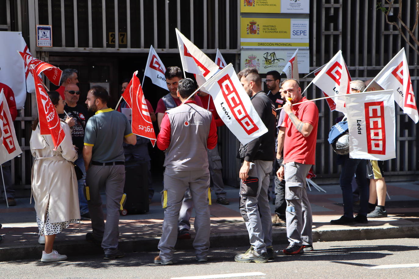 Siguen las protestas de Zener