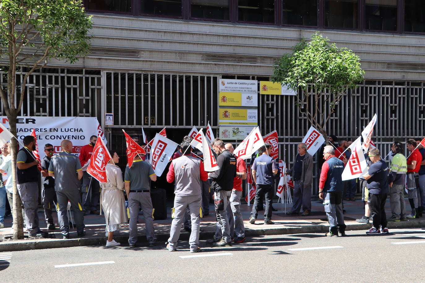 Siguen las protestas de Zener