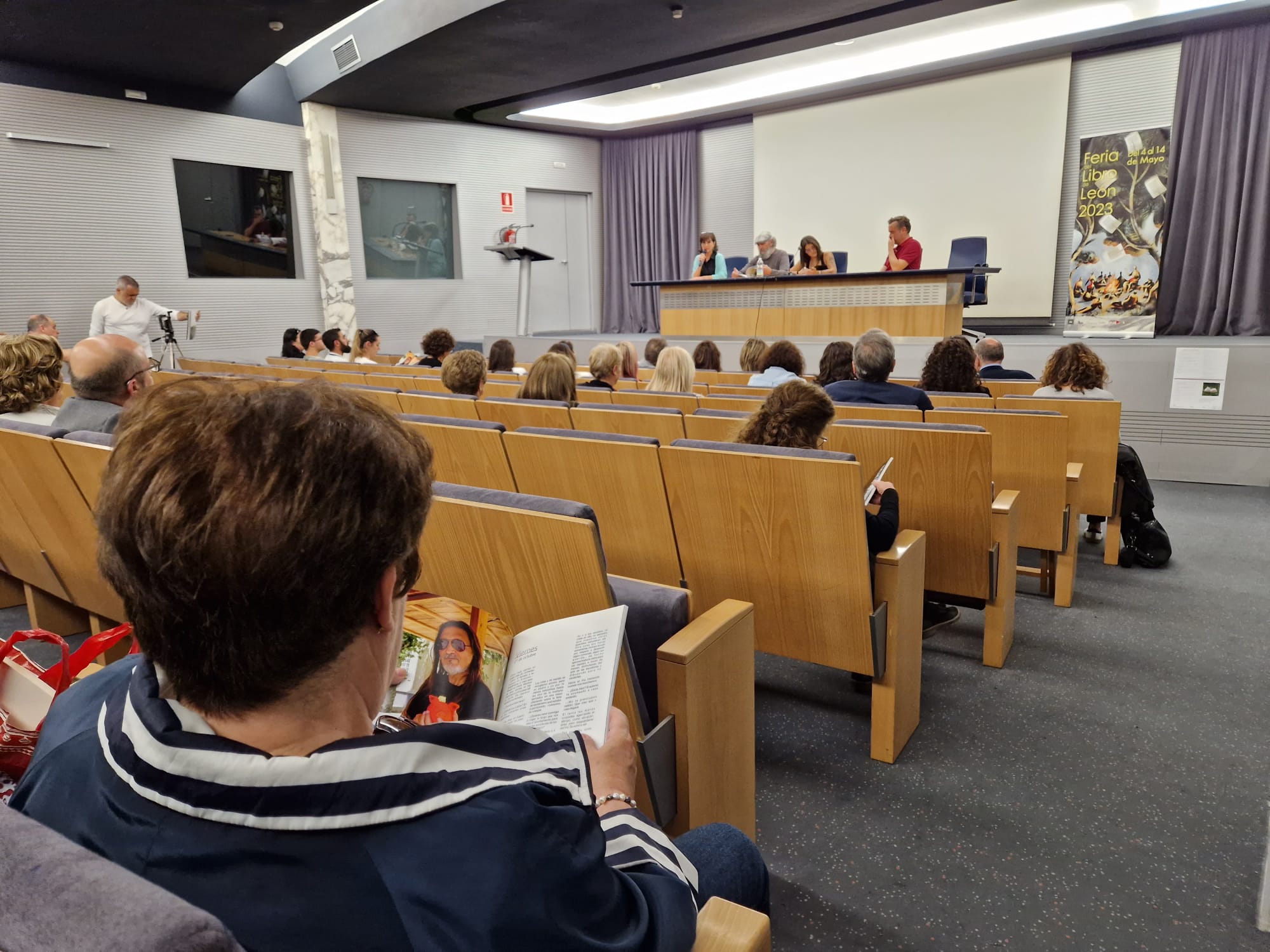 Presentación del libro &#039;Como Laia Lové&#039;