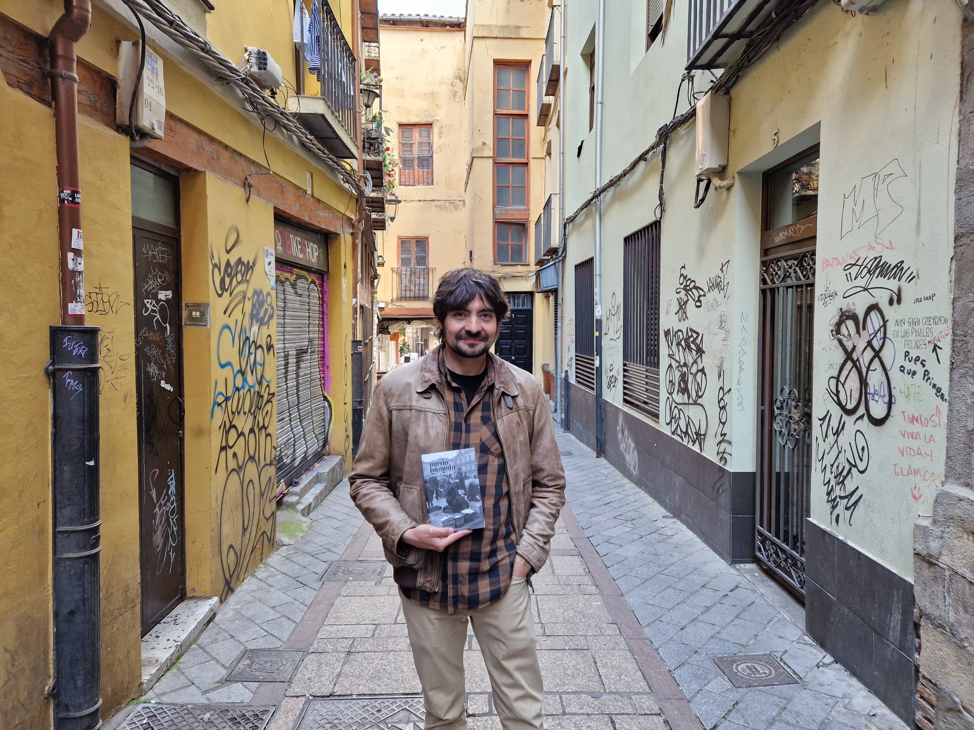 Emilio Gancedo publica el libro &#039;Barrio húmedo