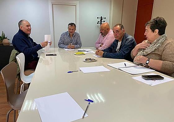 Reunión de UPL con UGT en León.
