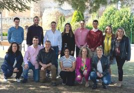 El equipo combina la experiencia de las personas que repiten y que durante estos años han ejercido responsabilidades de gobierno con el empuje e ilusión de las nuevas incorporaciones, cuatro entre los ocho primeros puestos.