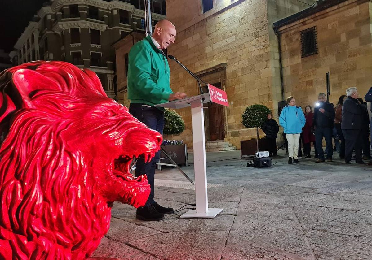 Diez tira de gestión y pide el voto de los leoneses