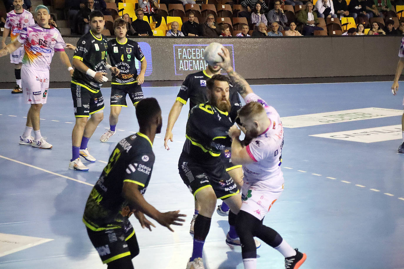 Las mejores imágenes del Ademar - Frigoríficos del Morrazo