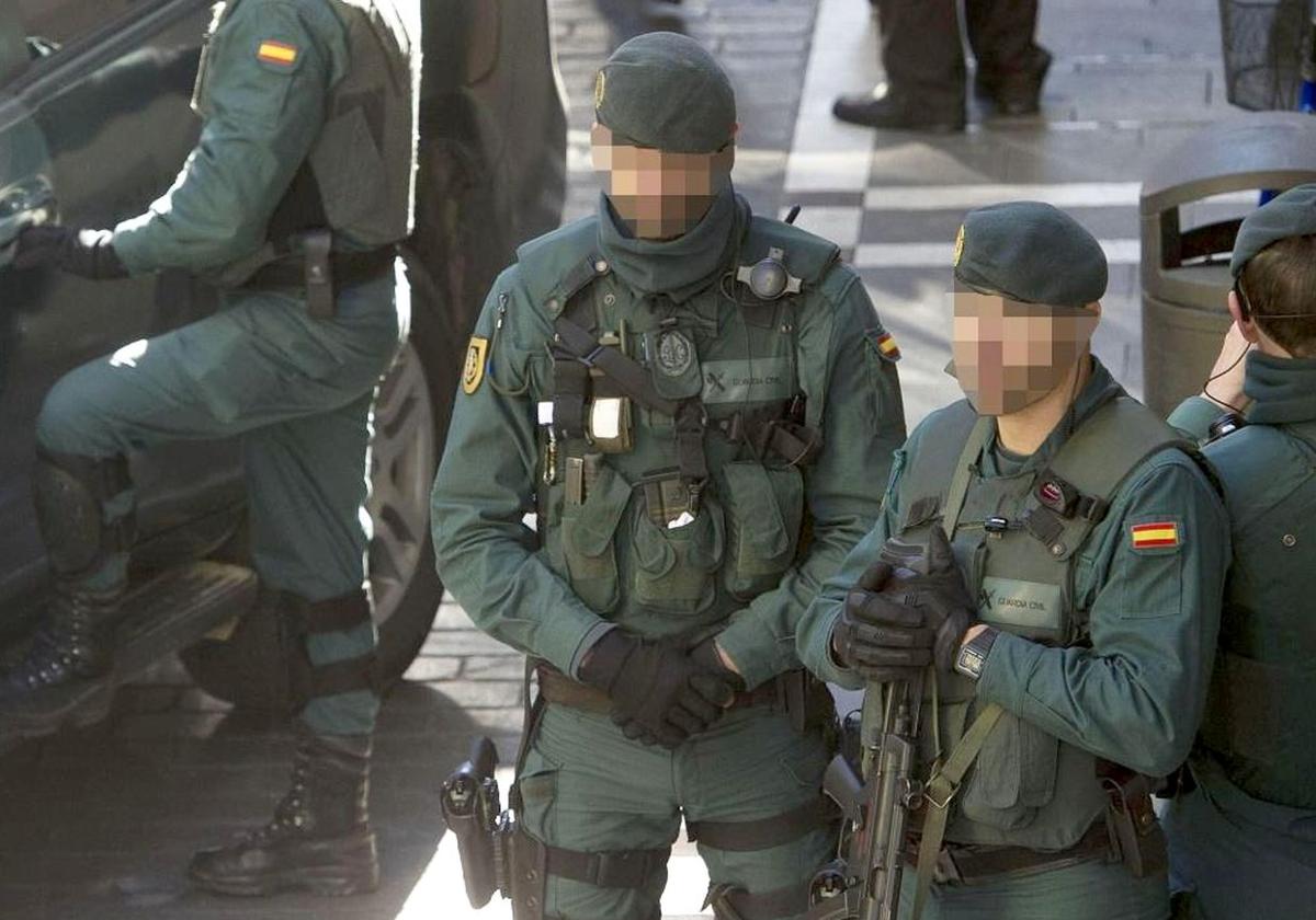 Efectivos de la Guardia Civil, en una imagen de archivo, durante un despliegue de seguridad.