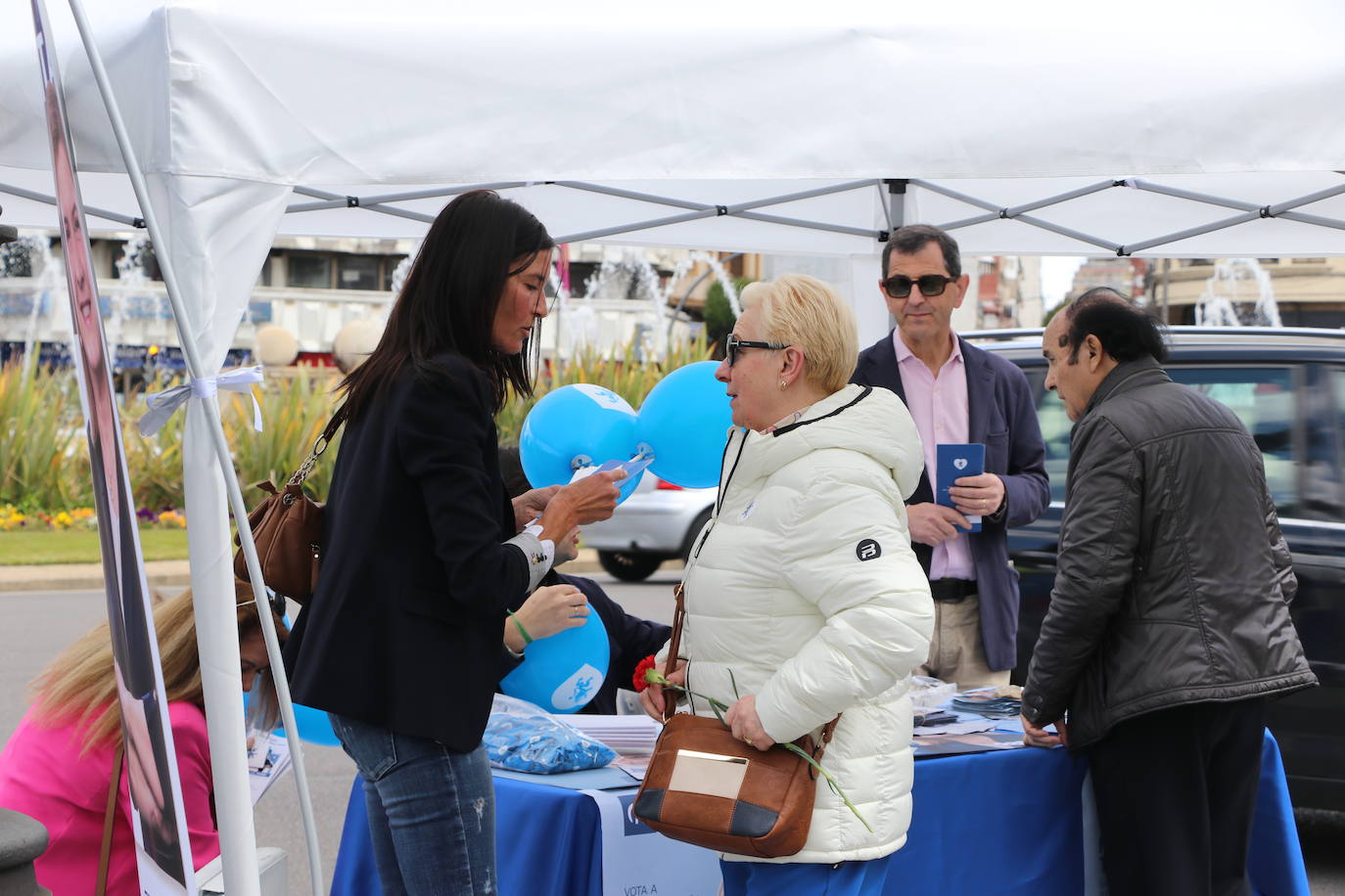 La campaña electoral llega al rastro