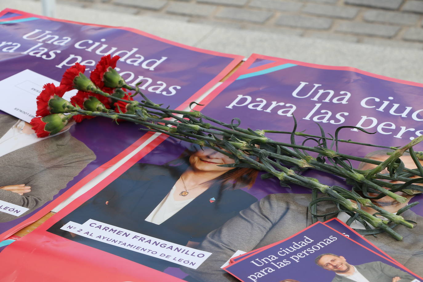 La campaña electoral llega al rastro