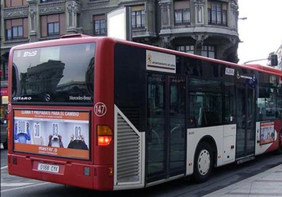 El Ayuntamiento de León y la concesionaria de transporte urbano refuerzan desde mañana el transporte en San Cayetano y la urbanización Reino de León.