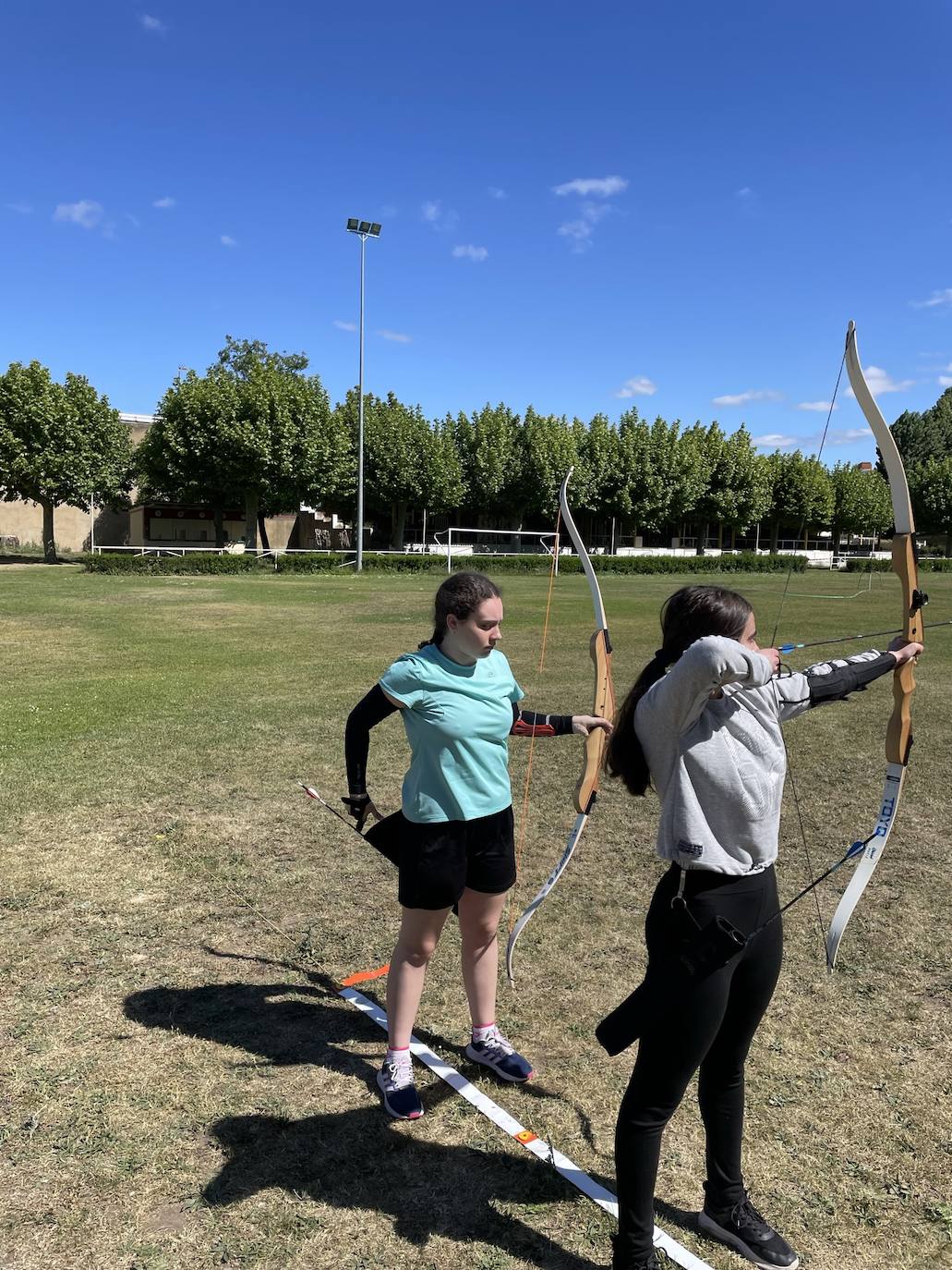 Comunión entre los arqueros de León y Astorga en el IX Torneo Interescuelas