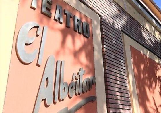 Presentación de tres libros por sus autoras en El Albeitar, en un acto organizado por la Asociación feminista leonesa Flora Tristán, con la colaboración de la ULE.