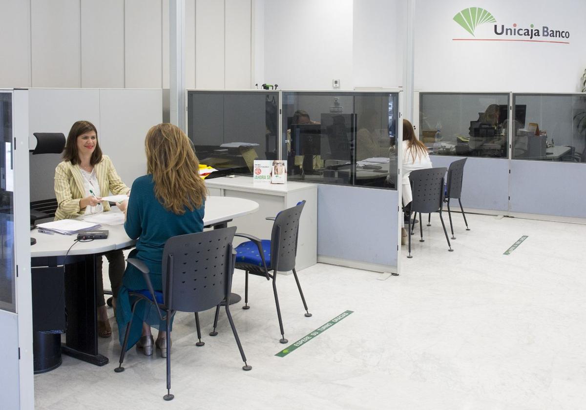 Unicaja Banco ofrece un seguro con amplias coberturas para la mejora y protección de comercios