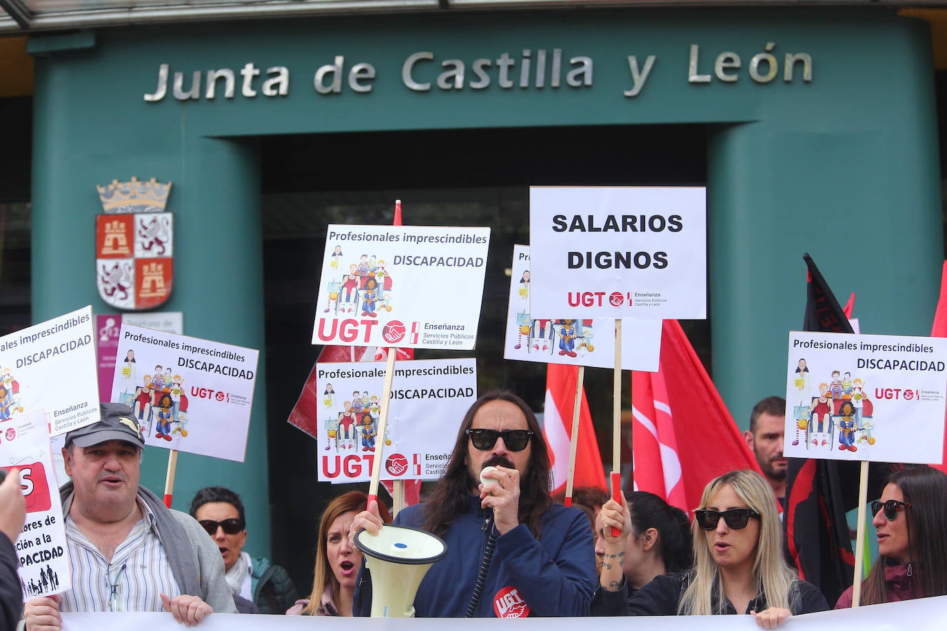 Trabajadores de atención a la discapacidad piden un complemento salarial