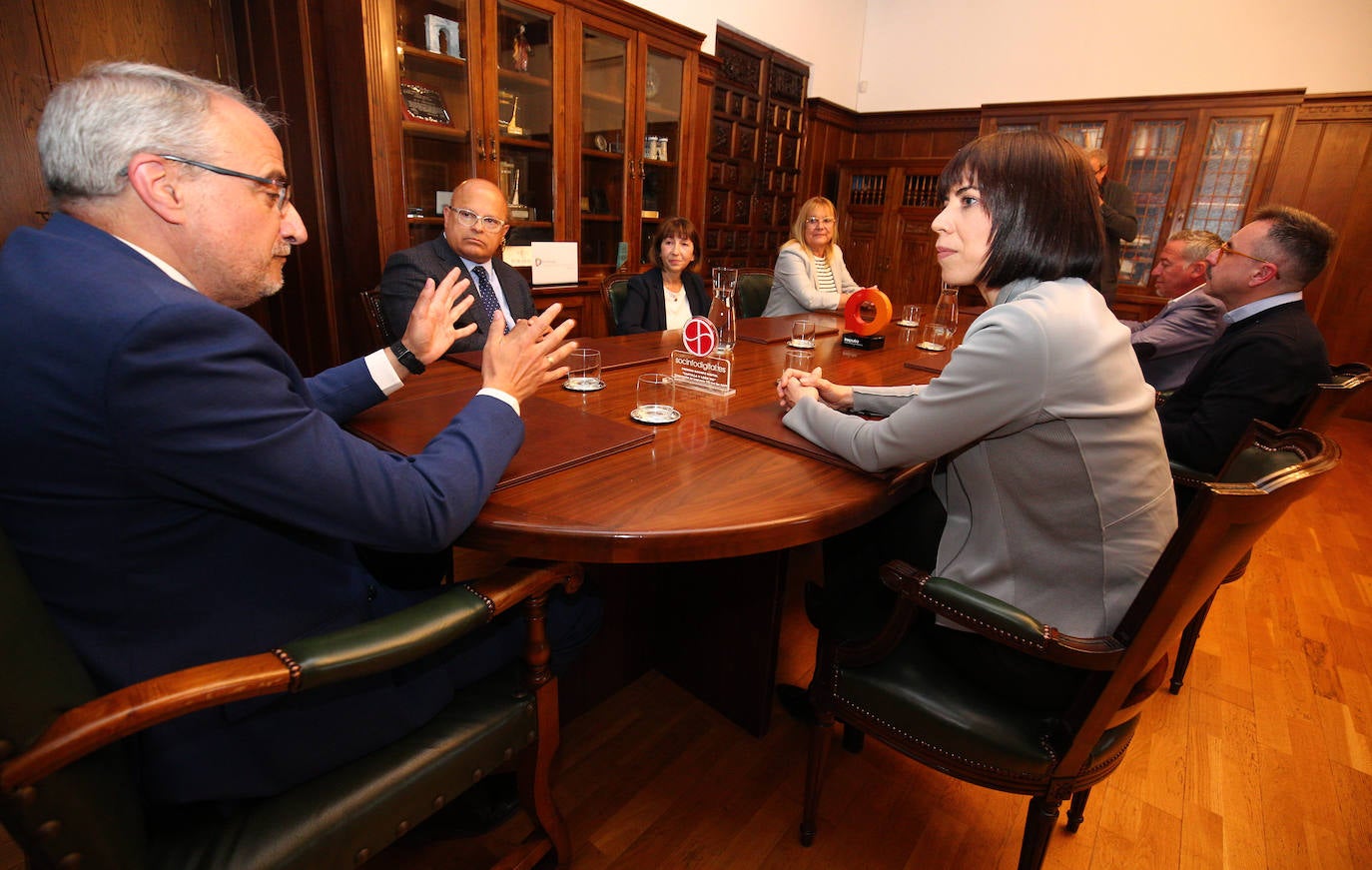 Visita de la ministra de Ciencia e Innovación a Ponferrada
