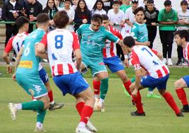 Imagen del partido entre Atlético Astorga y Atlético Tordesillas en el que se produjeron varios altercados.