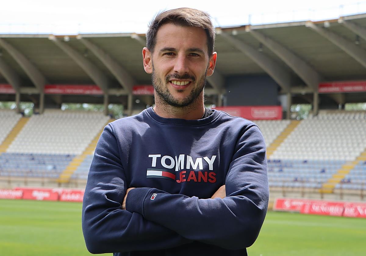 Julen Castañeda, durante la entrevista con leonoticias.