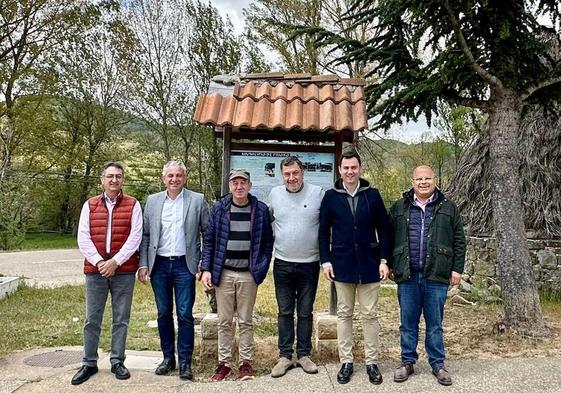 El partido socialista muestra su apoyo al candidato de Prioro, José Ignacio Sedano.