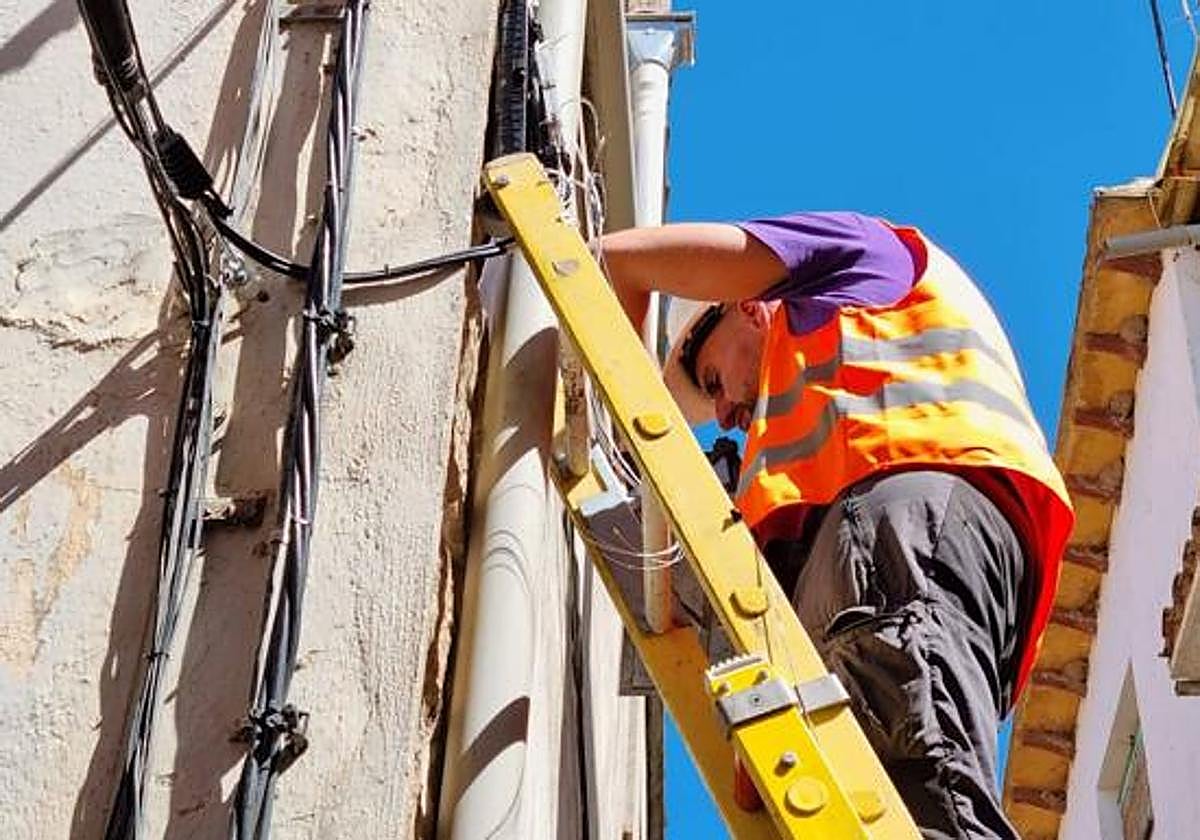 Instalación de fibra óptica.