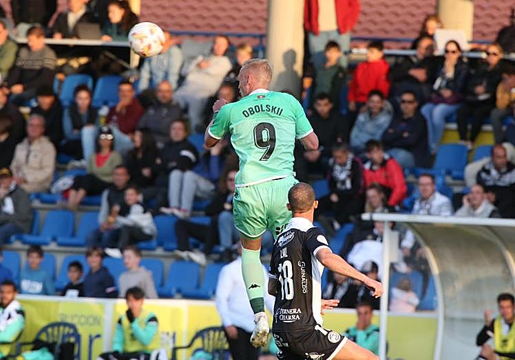 Obolskii, en una disputa ante Leal.