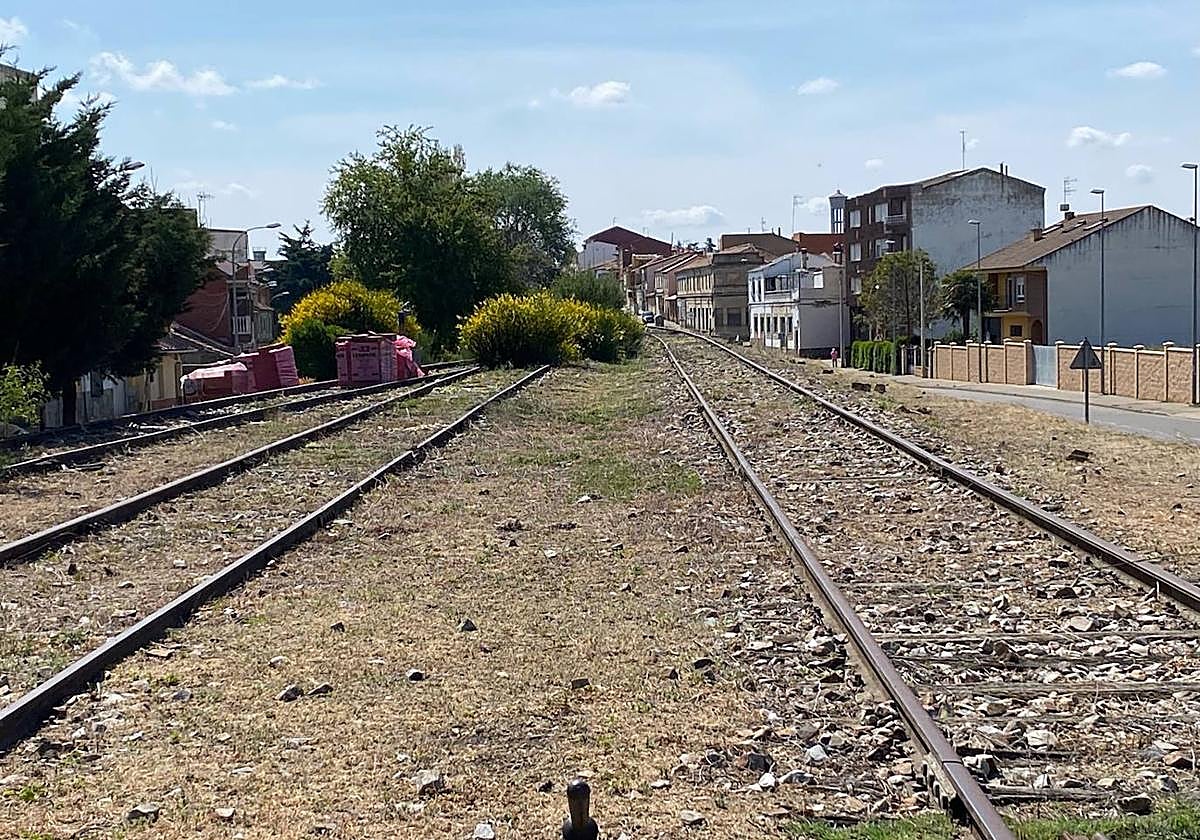 Los populares denuncian las infraestructuras «abandonadas» por el PSOE.