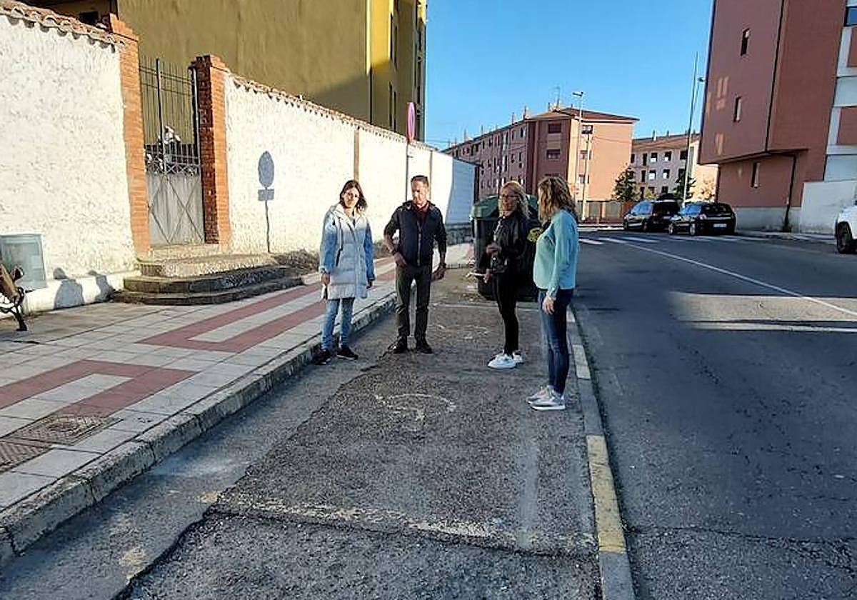 La candidatura popular apuesta por la mejora de la accesibilidad en el municipio.