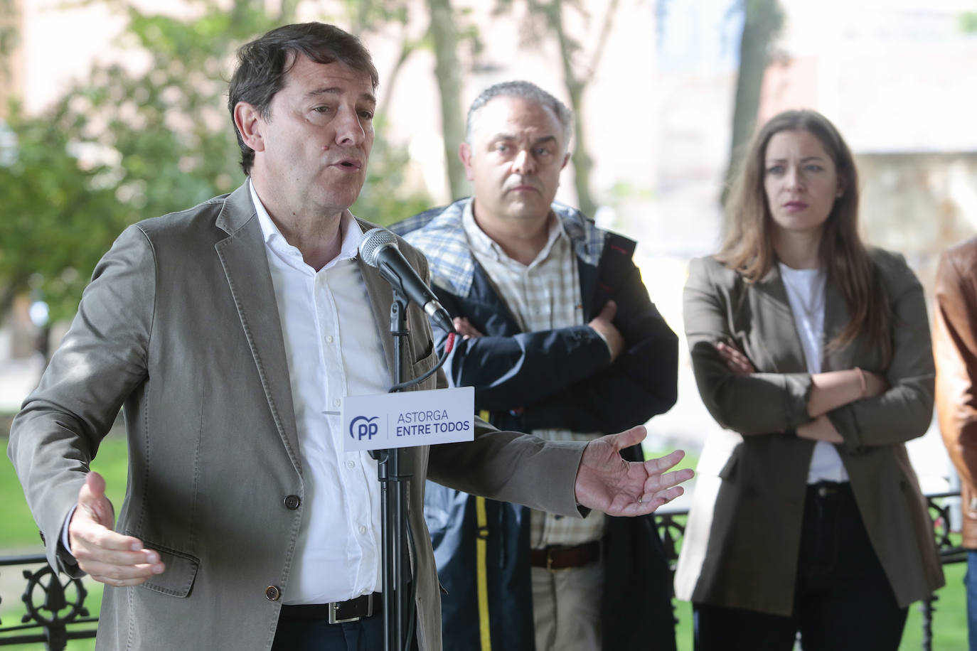 Visita del presidente del PP de Castilla y León a Astorga