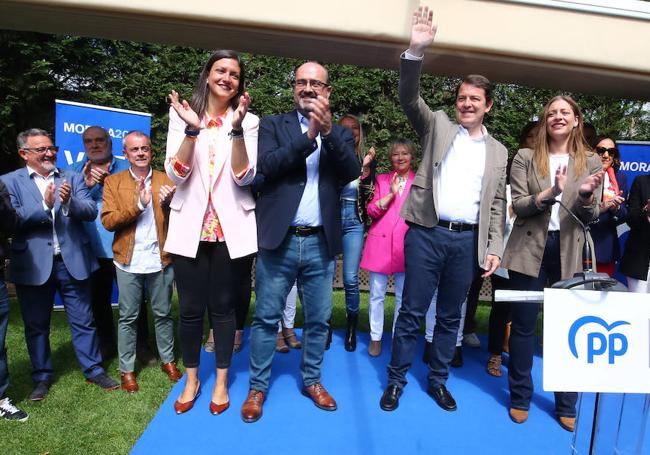 Marco Morala, en el centro, durante el acto electoral de este martes.