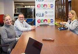 Margarita Torre reunida con Óscar García y Paula Álvarez, de Hostelería León.