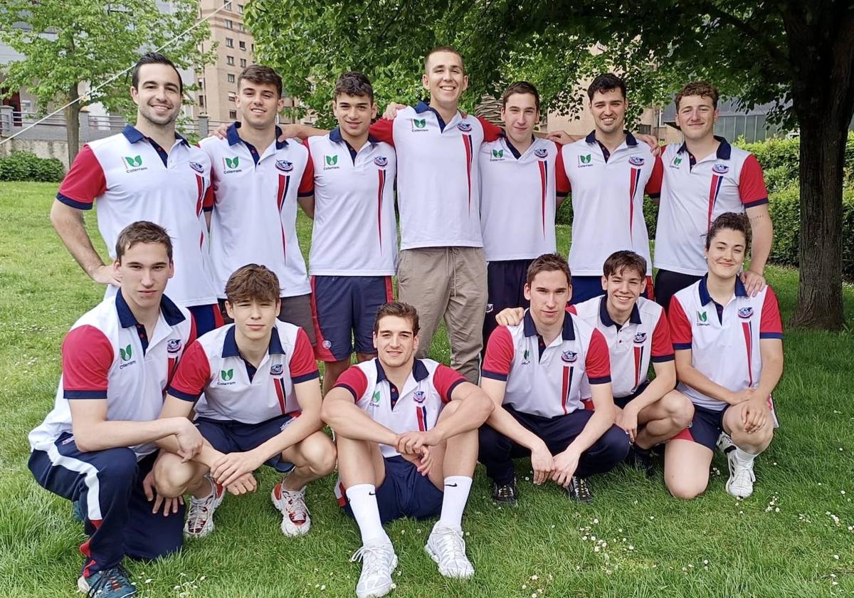 Integrantes del CN León en el Trofeo Internacional Villa de Gijón.