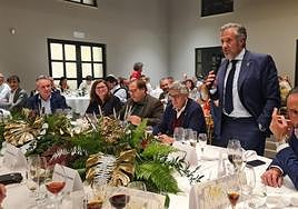 El presidente de las Cortes y expresidente ademarista, Carlos Pollán, fue uno de los que intervinieron en el evento.