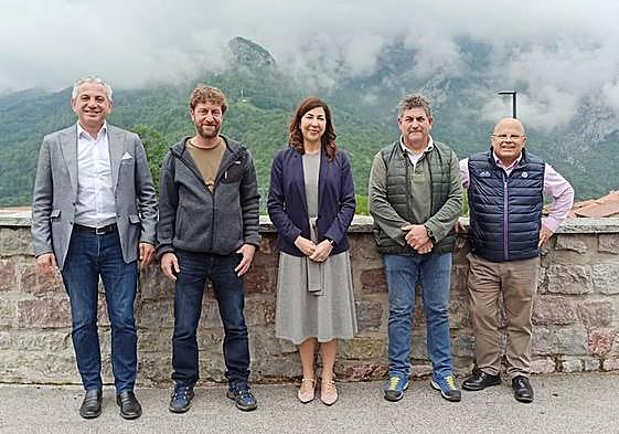 La secretaria de Estado de Turismo, Rosana Morillo, ha mostrado su apoyo a las candidaturas del PSOE de León en Oseja de Sajambre y Posada de Valdeón.