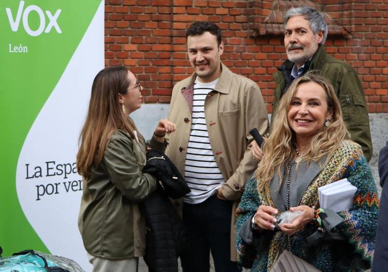 La candidata de Vox a la Alcaldía de León, Blanca Herreros, despide la campaña hacia el 28M.