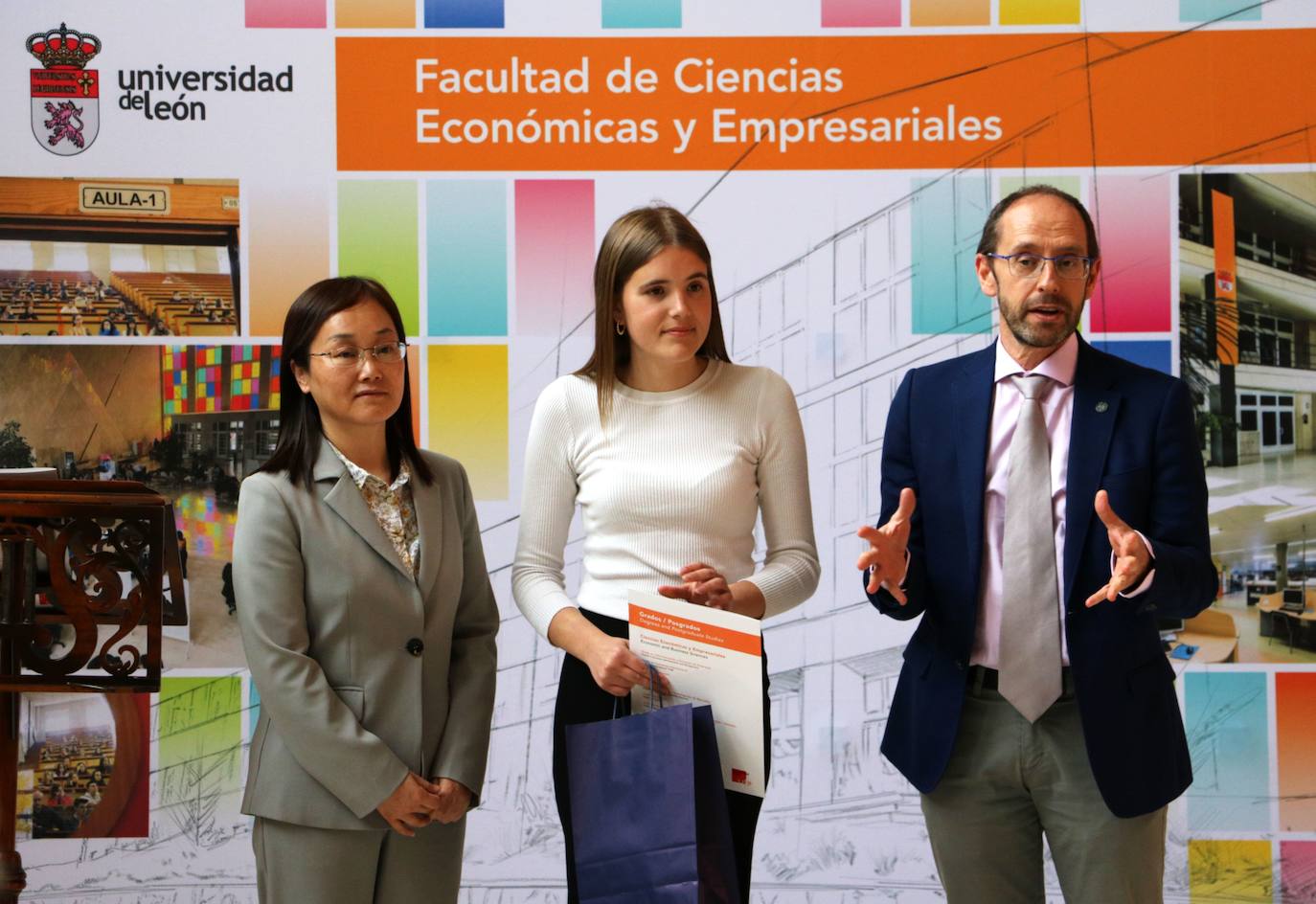 La ULE entrega los premios de la fase local de la XIV Olimpiada Española de Economía