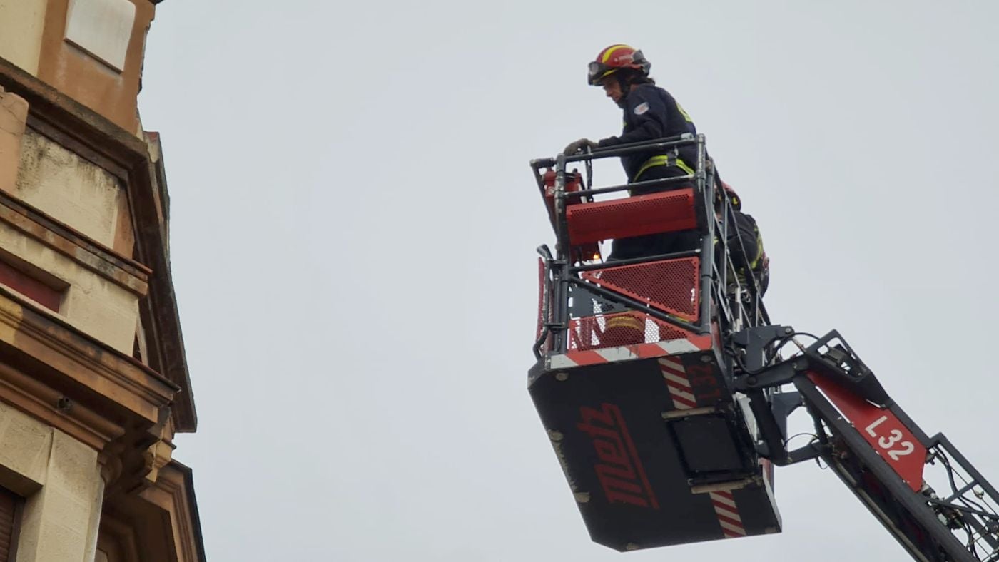 Bomberos León interviene en Ordoño II