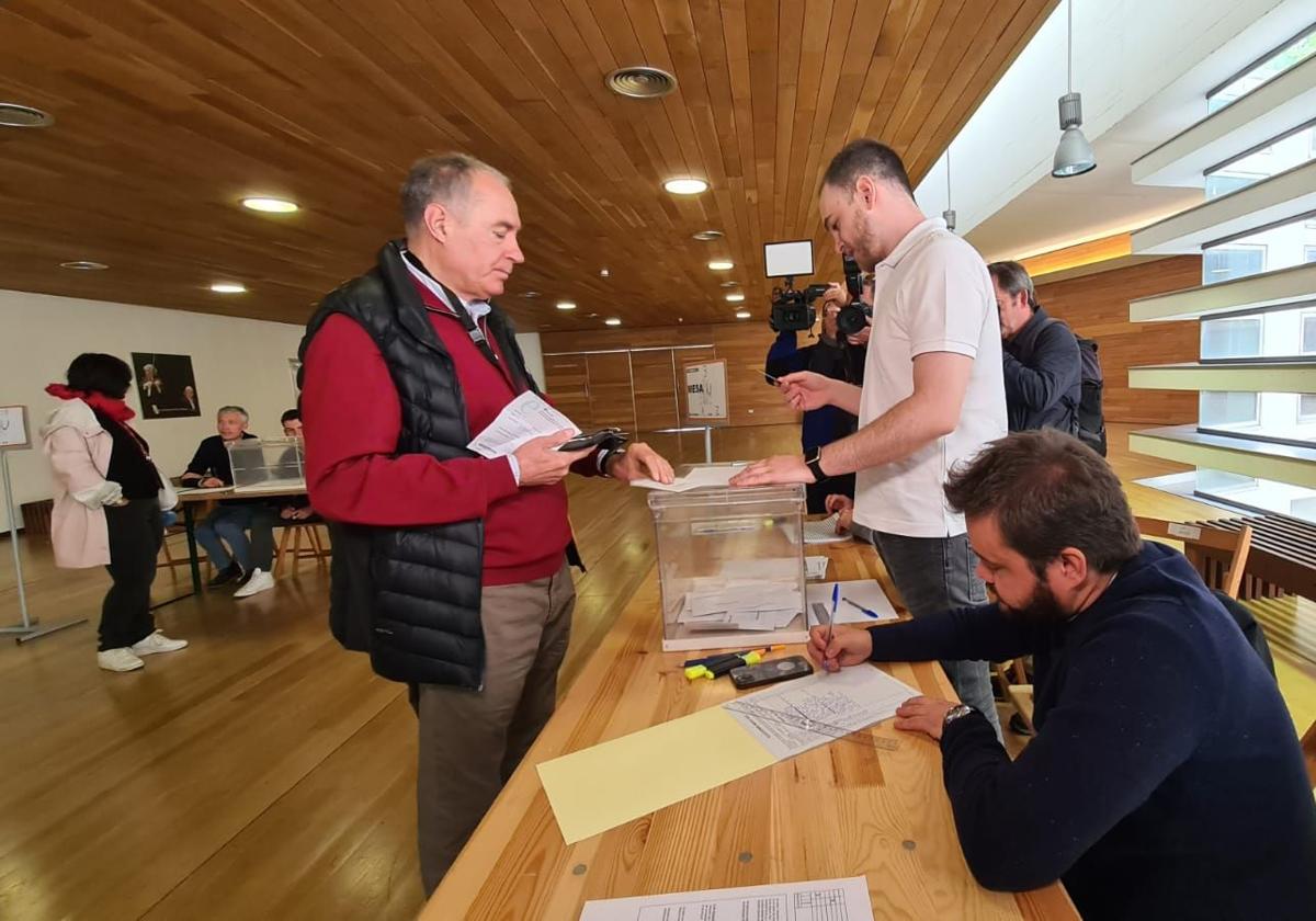 Sendino pide votar pensando en León