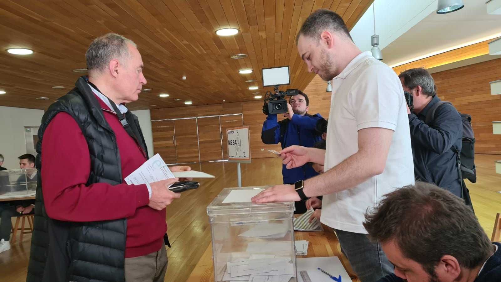 Sendino pide votar pensando en León