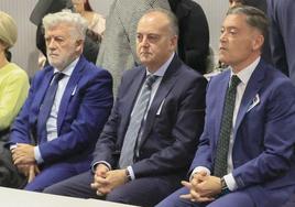 Jesús López, Pedro Vicente y Marcos Martínez, expredidente de la Diputación de León, durante una de las sesiones en la Audiencia Nacional.