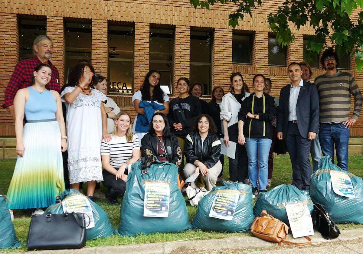 El desfile de moda circular Eureca-Pro se celebra este viernes en la plaza Santo Martino