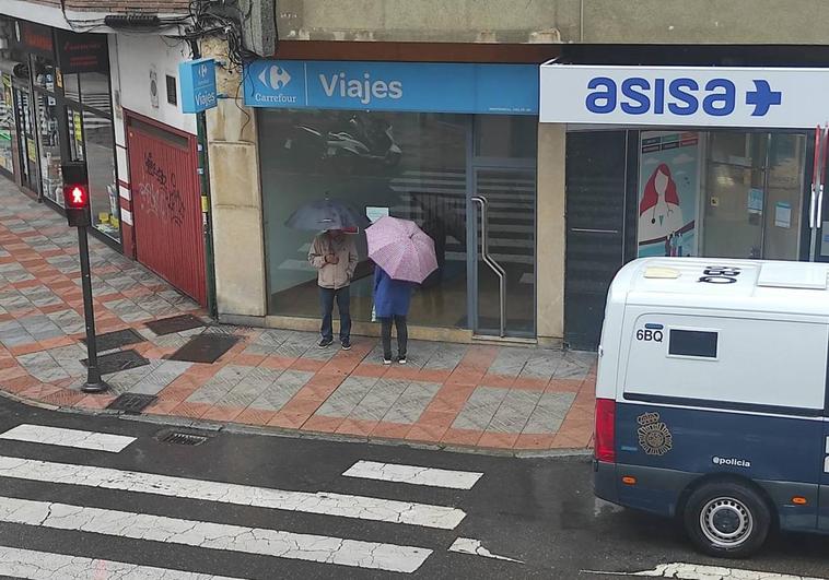 La lluvia cae sobre la ciudad de León.