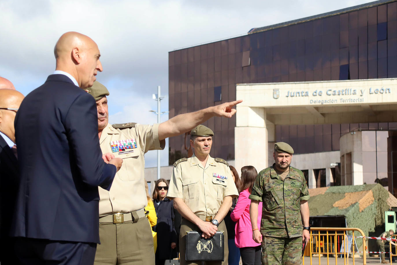 Celebración del Día de las Fuerzas Armadas
