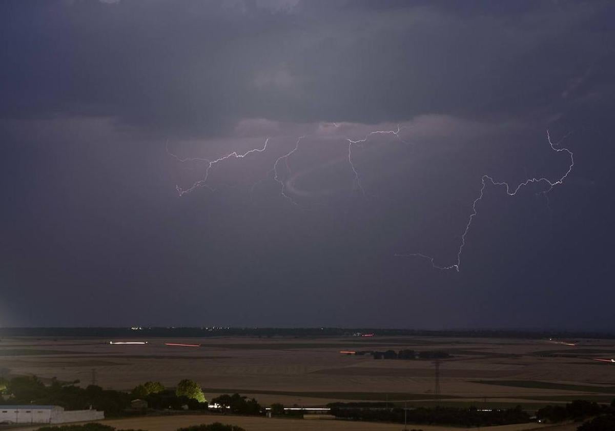 Tormentas en Castilla y León como las que se esperan este sábado.