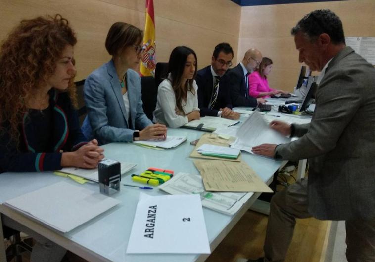La Junta Electoral de Zona inicia el escruticio general de los votos en El Bierzo y Laciana