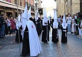 Cofrades de la Cofradía Santo Sepulcro-Esperanza de la Vida.
