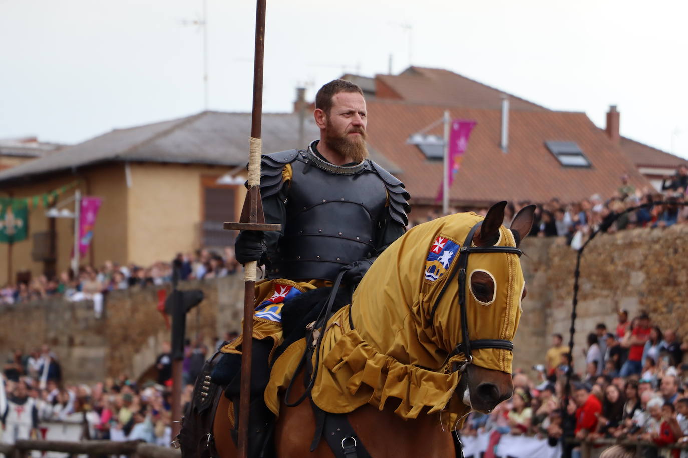 Las Justas Medievales llenan de color Hospital de Órbigo