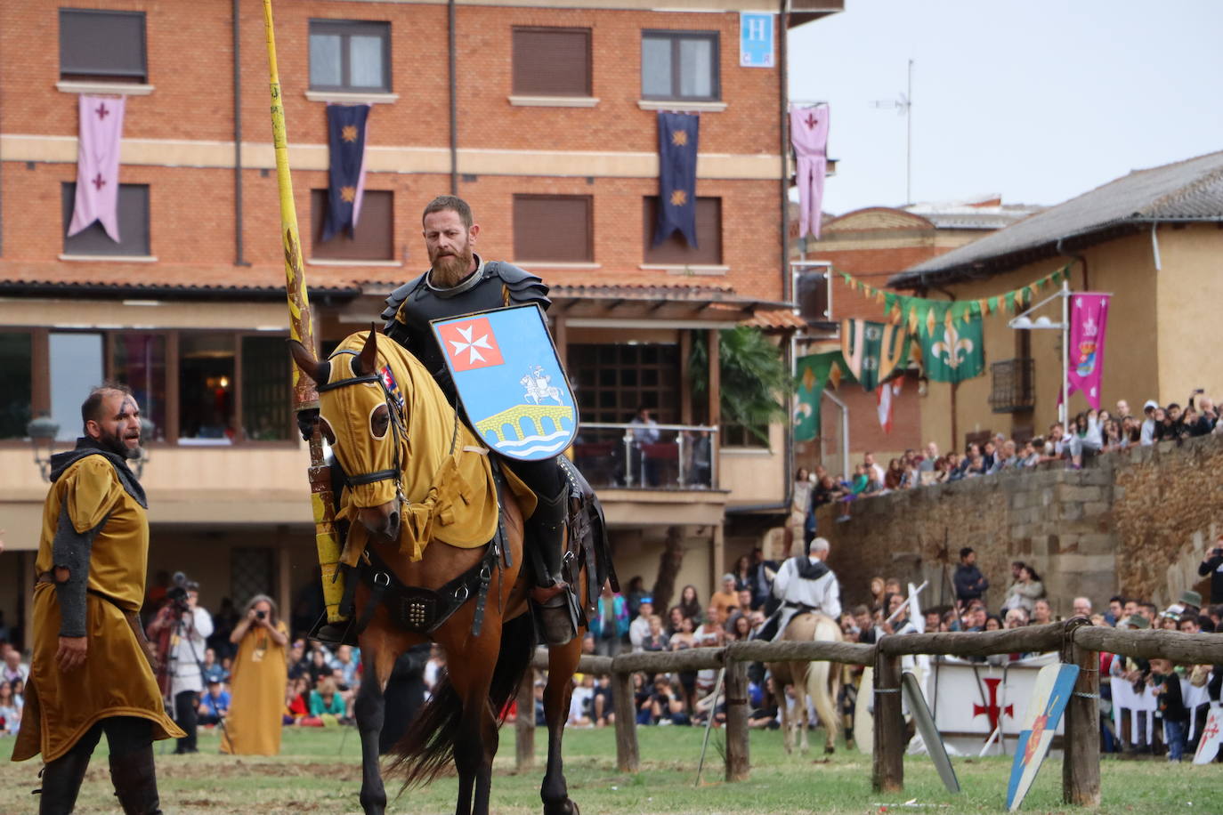 Las Justas Medievales llenan de color Hospital de Órbigo