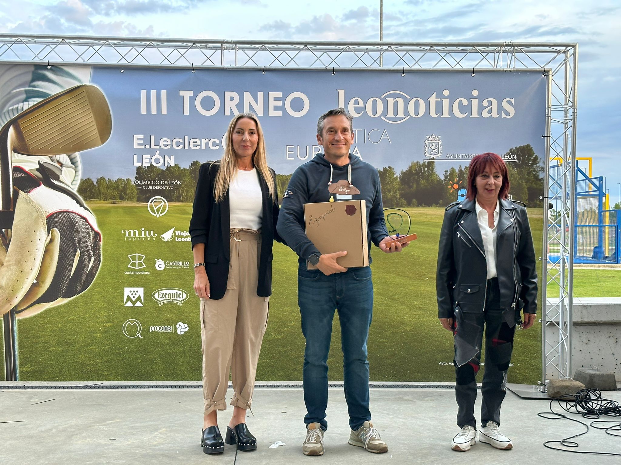 Los ganadores del III Torneo de Golf de leonoticias