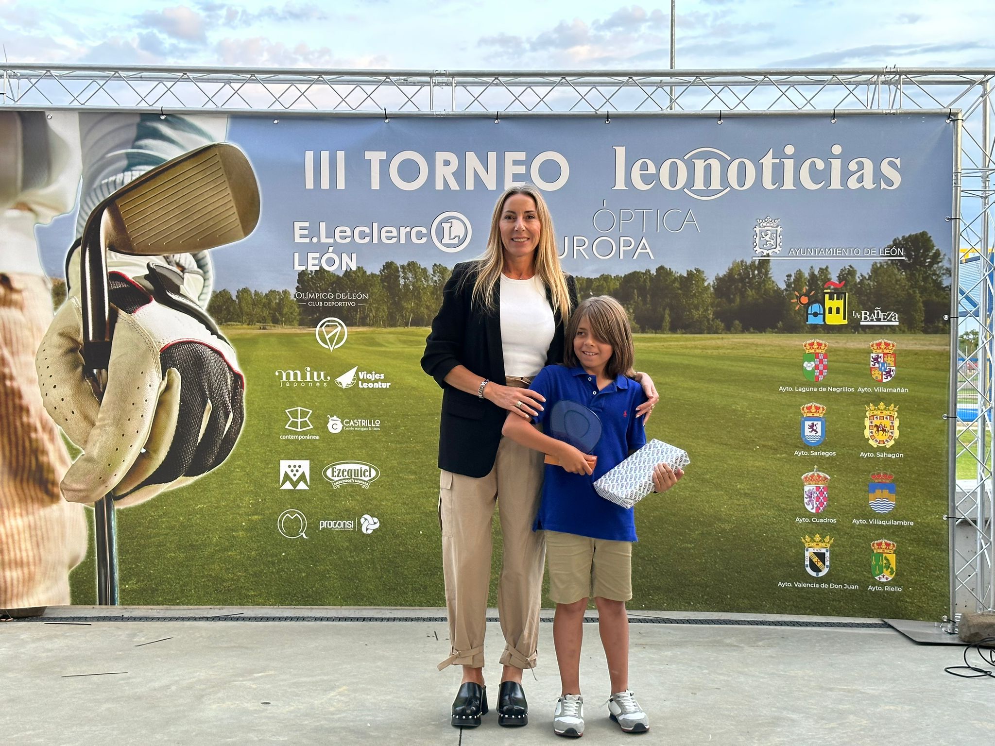 Los ganadores del III Torneo de Golf de leonoticias