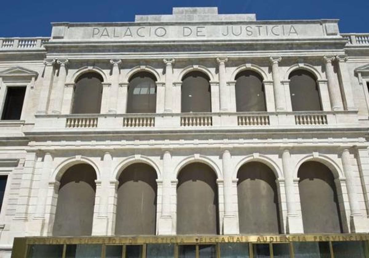 El TSJCyL suspende cautelarmente la aplicación de la resolución de la Junta que flexibilizaba el movimiento de ganado