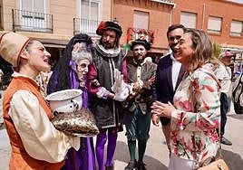 La consejera acude a una feria agroalimentaria en la provincia de Valladolid.