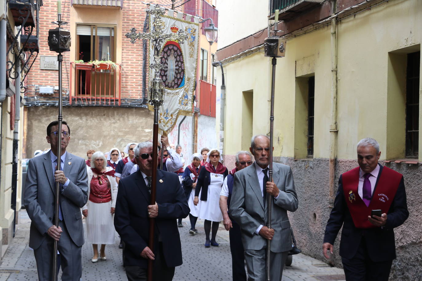 El Corpus sale a las calles de León